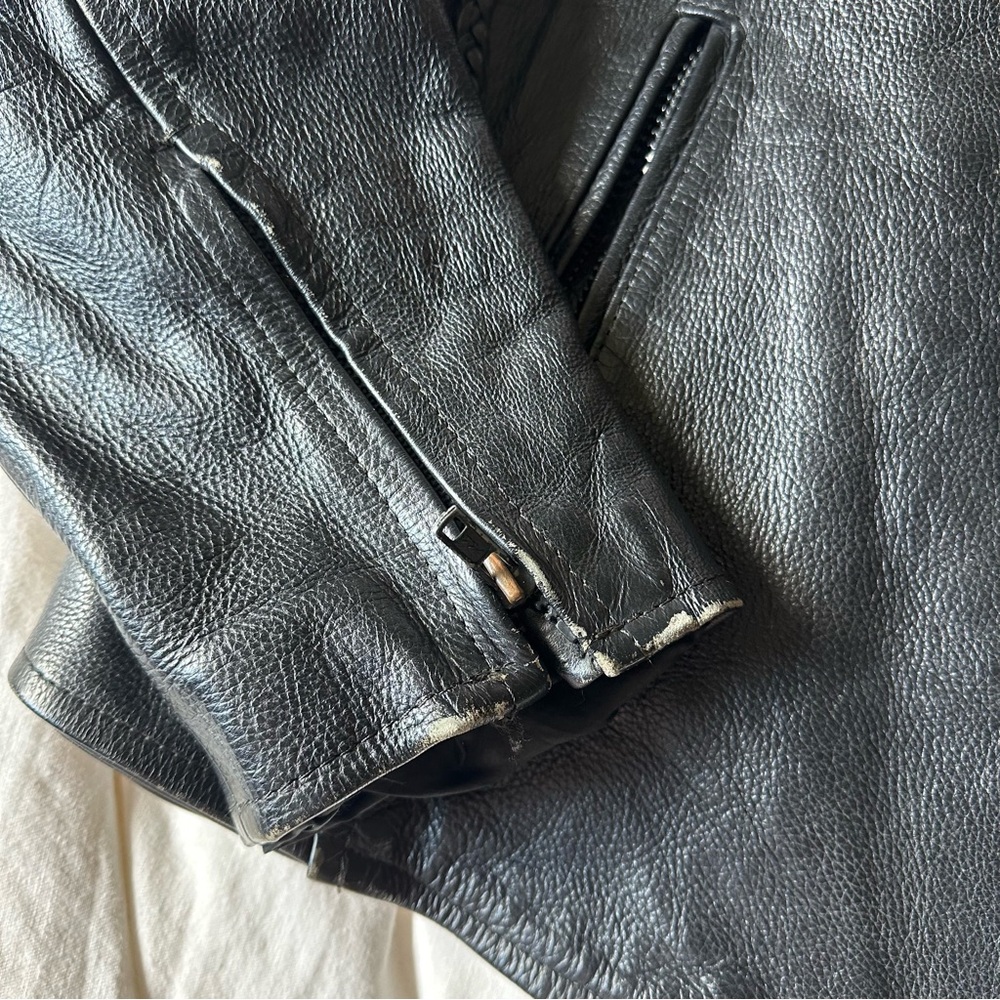 Vintage Leather Moto Jacket | lined & beautiful details | size small/medium - Picture 7 of 11